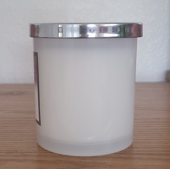 Threshold Green Oak & Moss Scented Candle - Picture 3 of 7